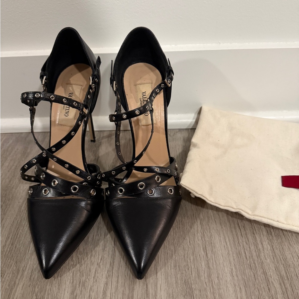 Valentino Garavani Nappa Love Latch Heels
